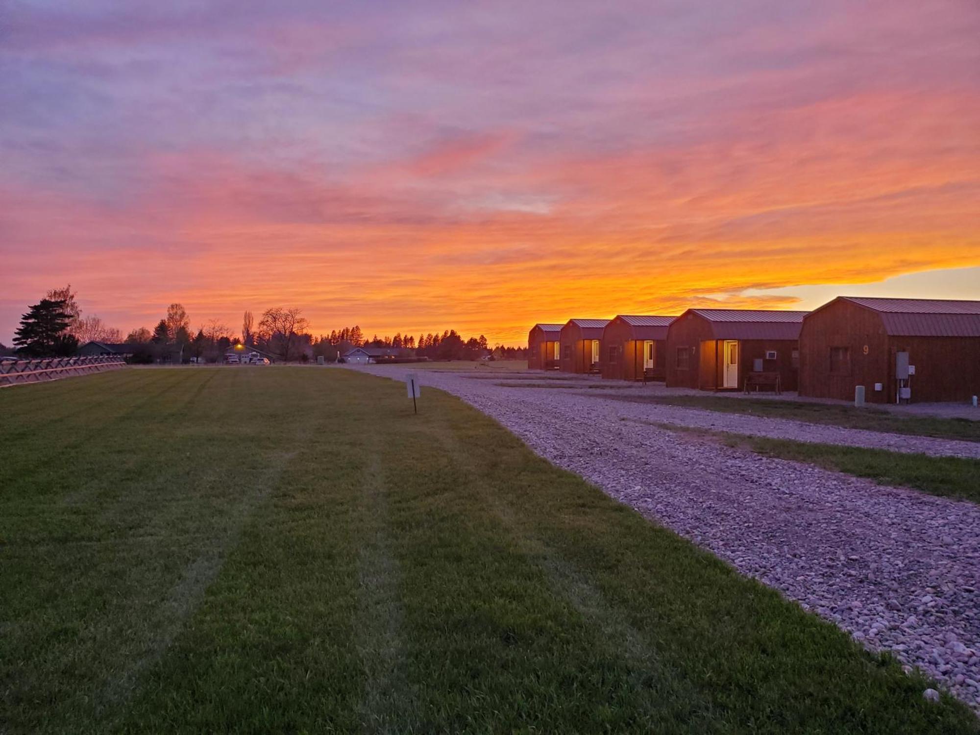 Glacier Acres Guest Ranch Columbia Falls Zewnętrze zdjęcie